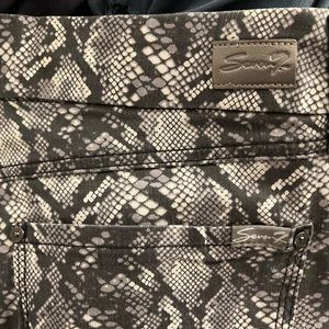 Women’s Seven7 Snakeskin Print Jeans size 14 NWOT